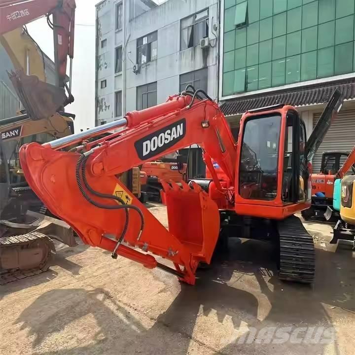 Doosan DX150 Paletli ekskavatörler
