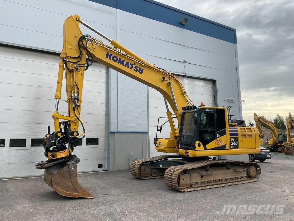 Komatsu PC240LC-11 Paletli ekskavatörler