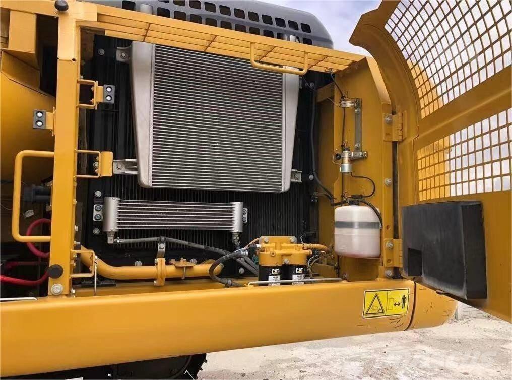 CAT 330D Paletli ekskavatörler
