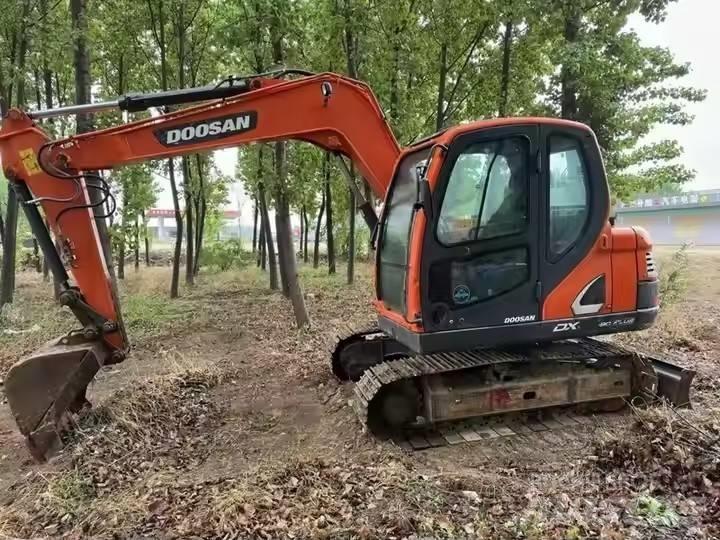 Doosan DX75 Paletli ekskavatörler