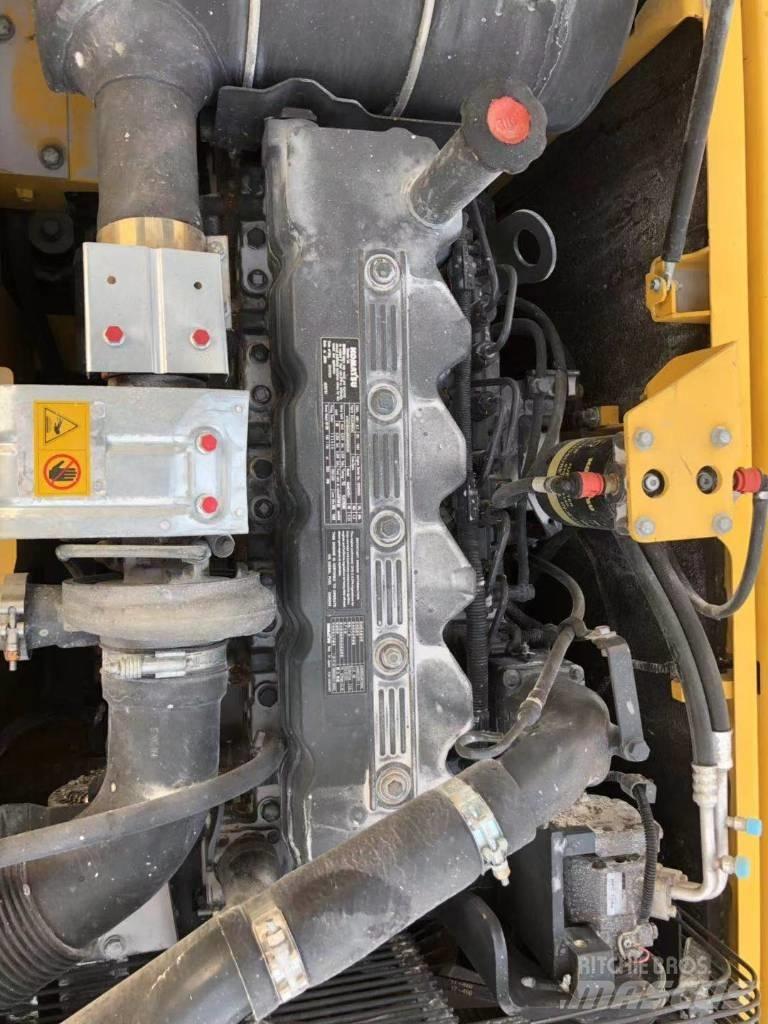 Komatsu 200-8 Paletli ekskavatörler