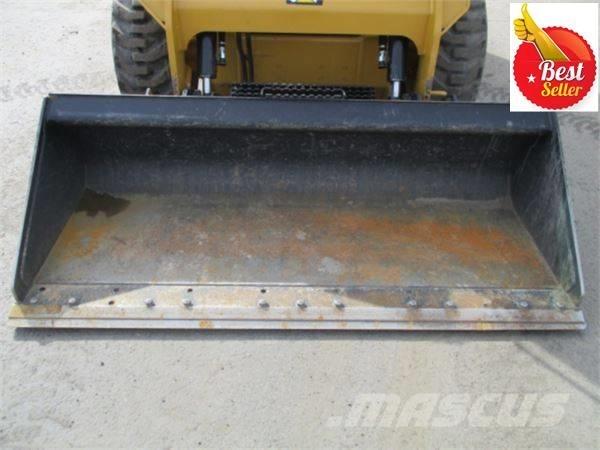CAT 236 D Skid steer loderler