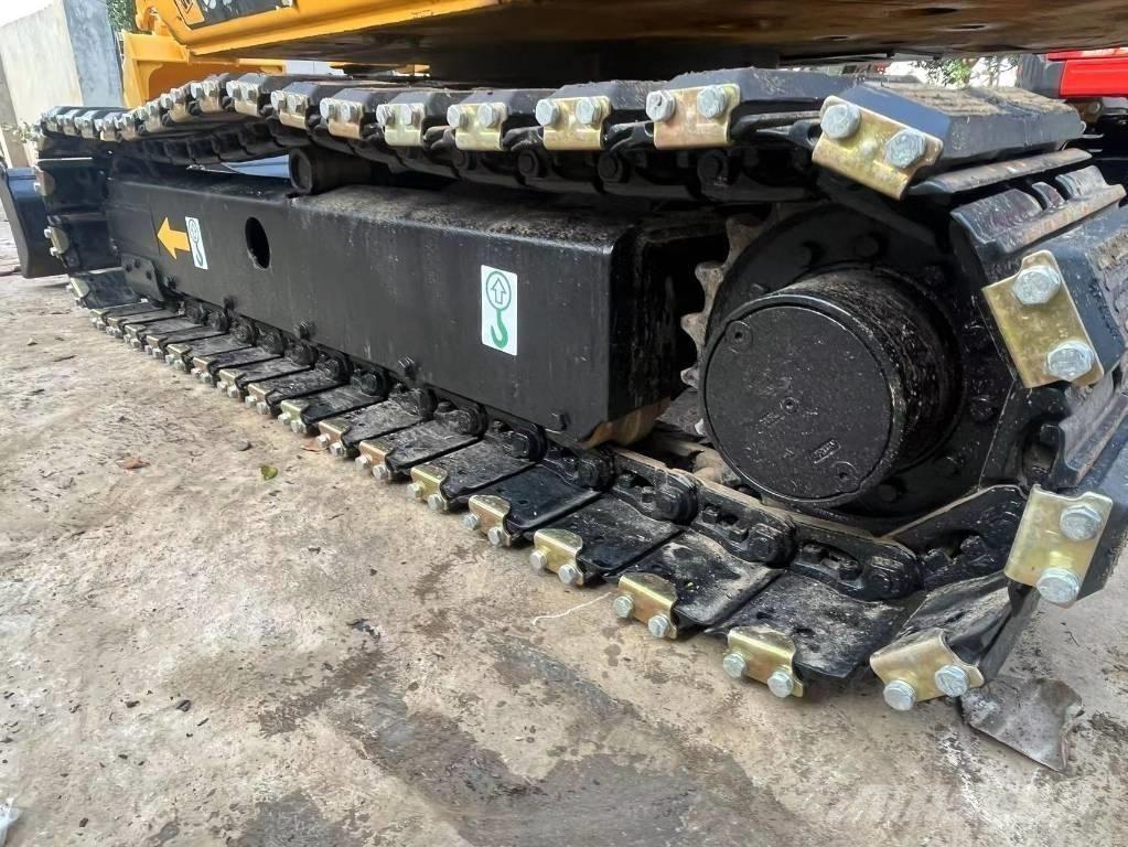 JCB 8052 ZTS Paletli ekskavatörler