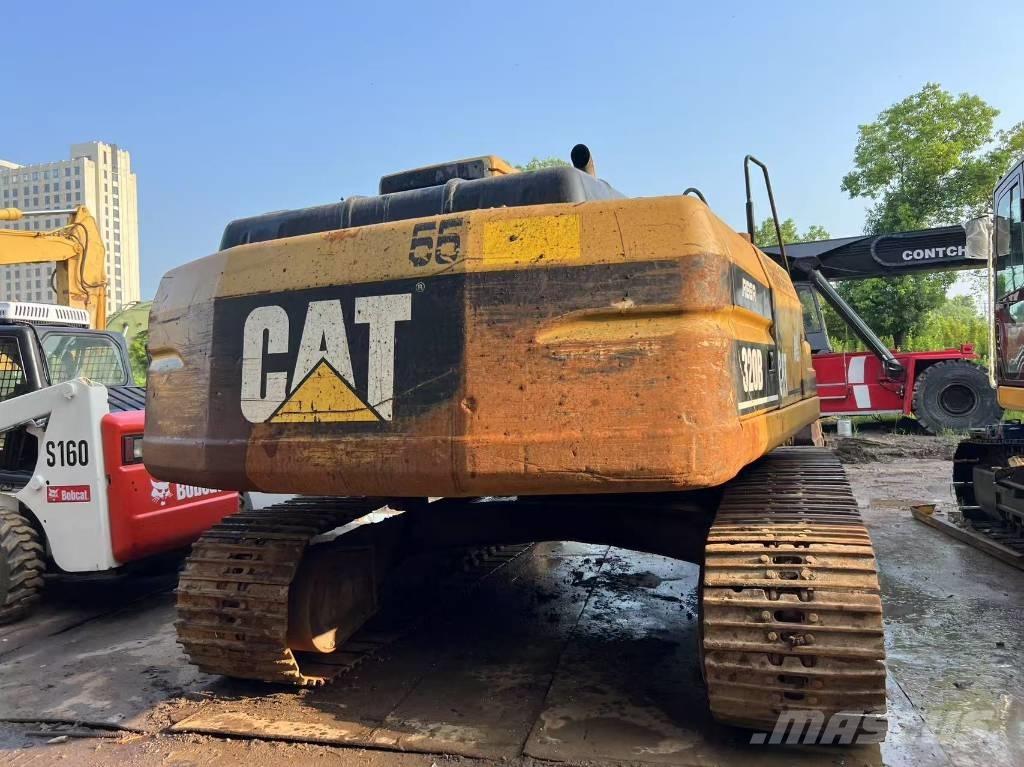 CAT 320BL Paletli ekskavatörler