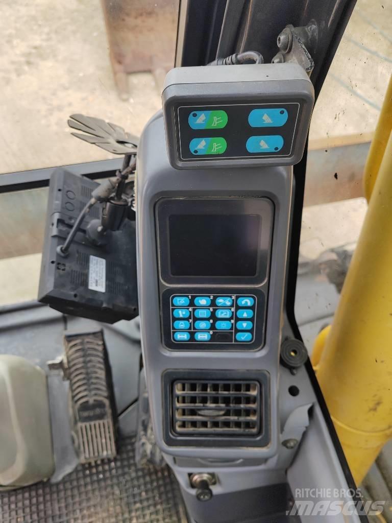 Komatsu PW 180-7EO Lastik tekerli ekskavatörler