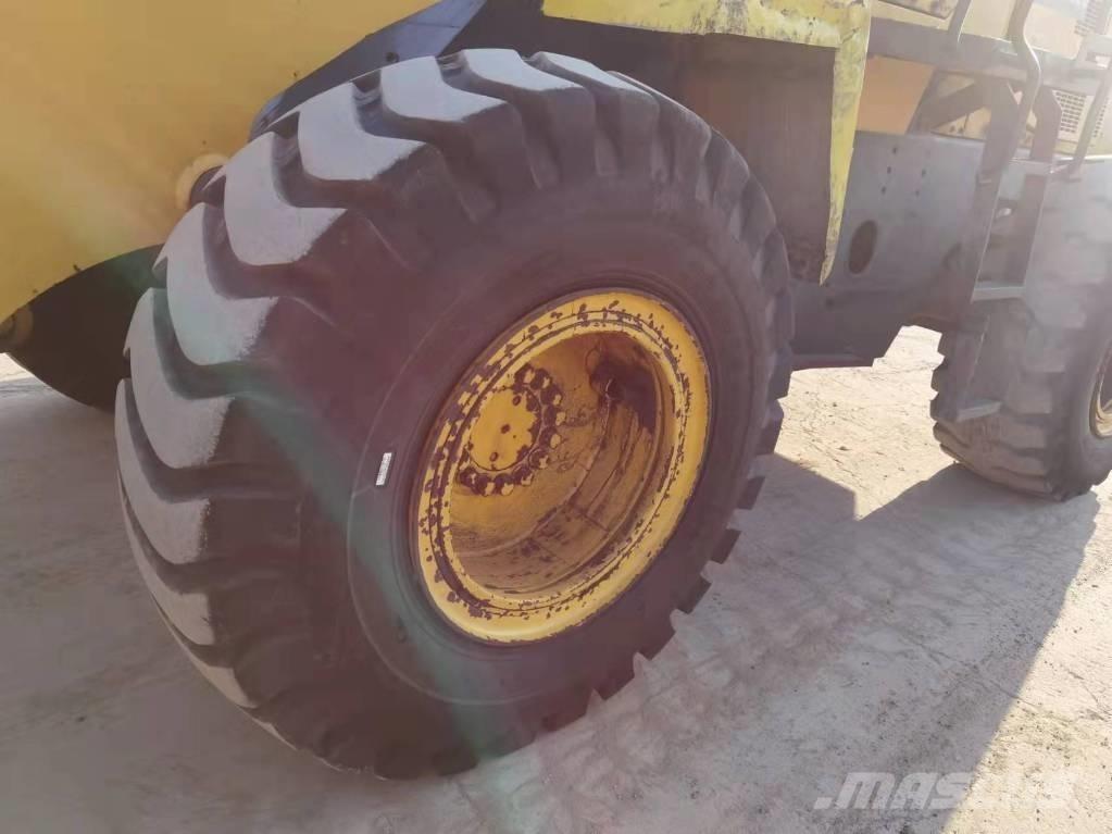 Komatsu WA 320-3 Tekerlekli yükleyiciler