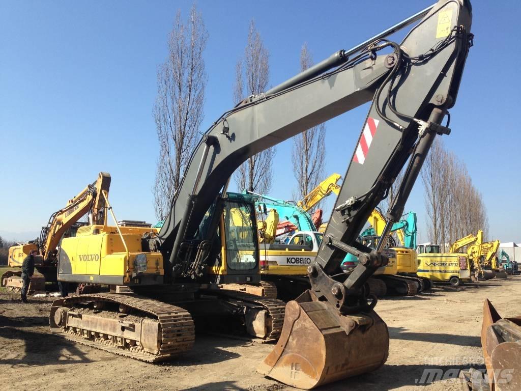 Volvo EC 240 B N LC Paletli ekskavatörler