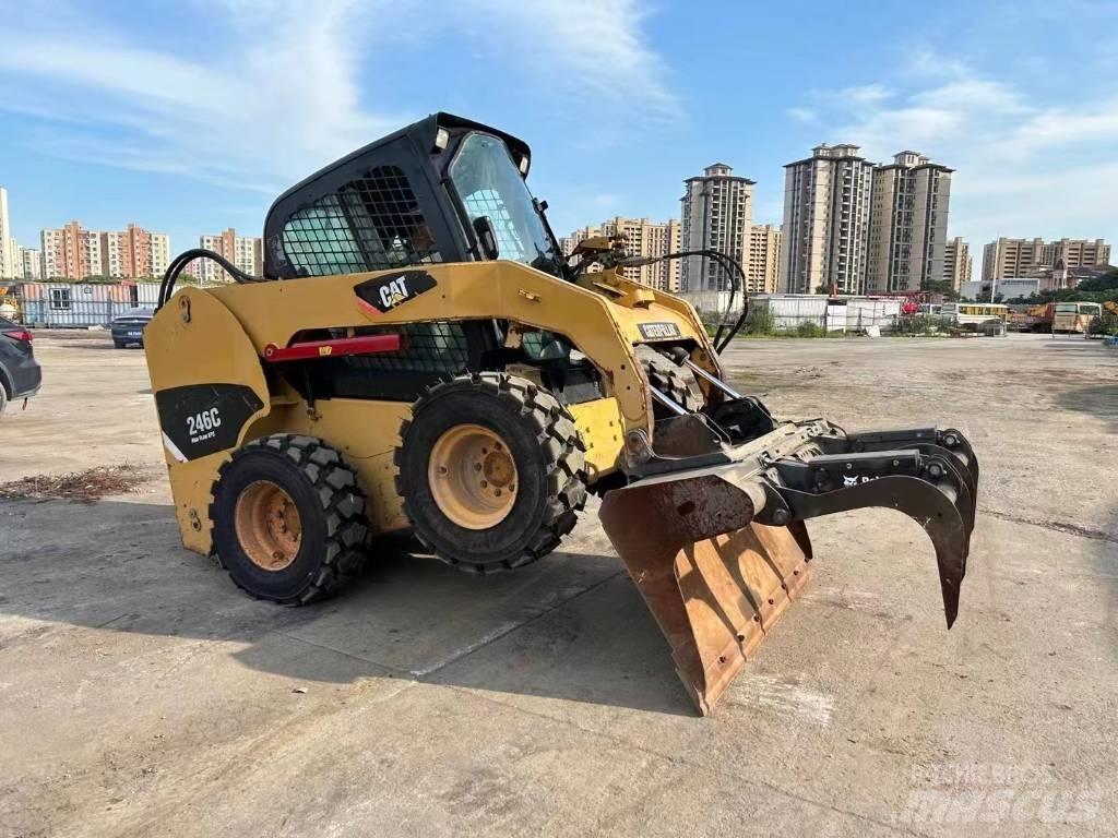 CAT 246 C Skid steer loderler