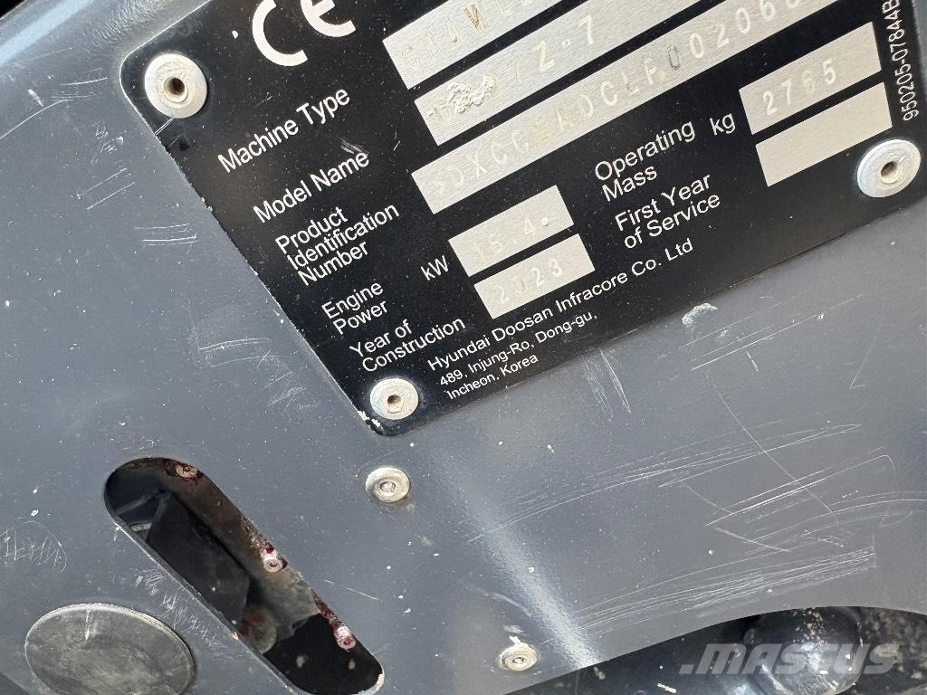 Doosan DX 27 Z Mini ekskavatörler, 7 tona dek