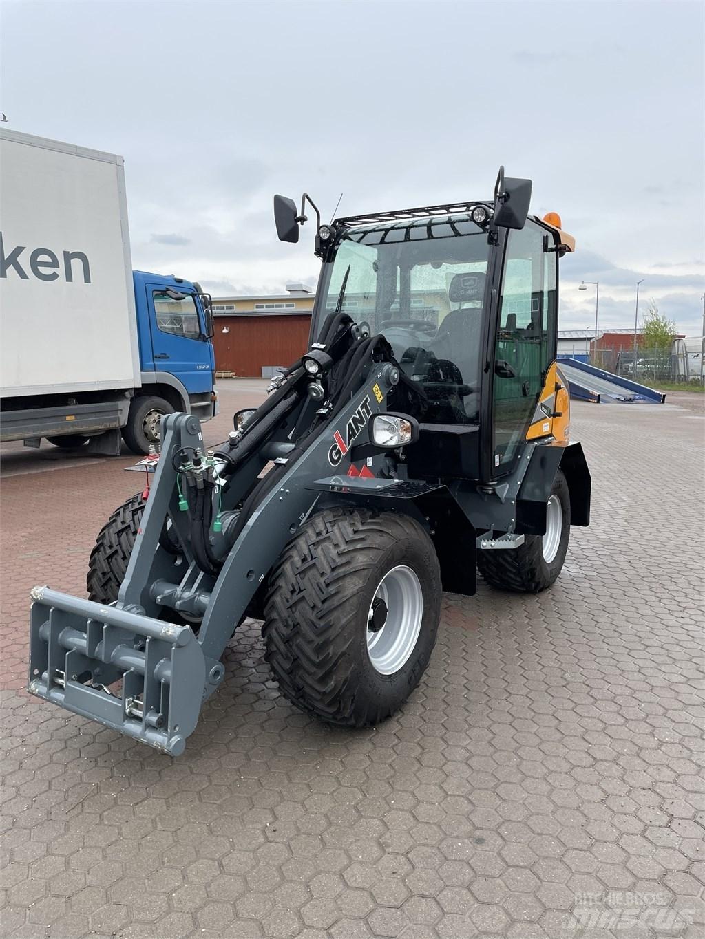 GiANT G3500 X-TRA Skid steer loderler