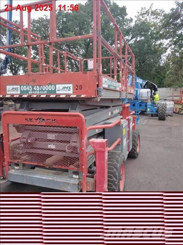 SkyJack SJ 8841 RT Makasli platformlar