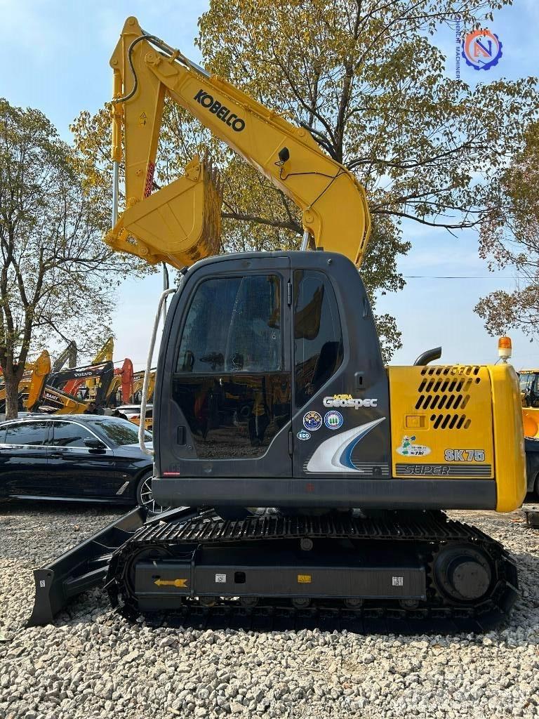 Kobelco SK 75 Paletli ekskavatörler