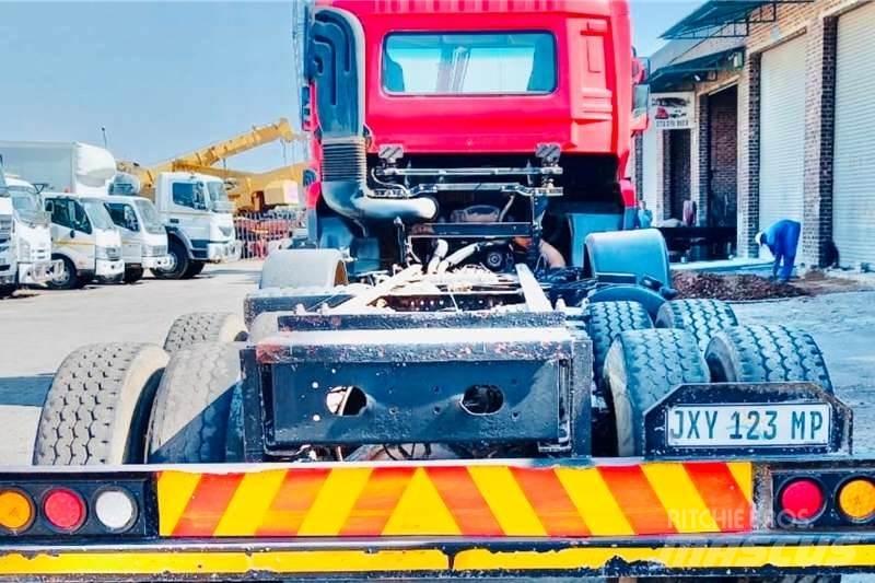 UD CGE 370 8x4 Diger kamyonlar