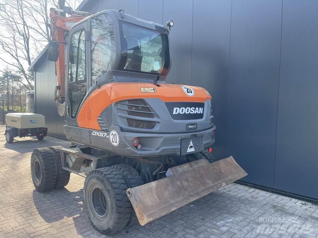 Doosan DX57W Lastik tekerli ekskavatörler