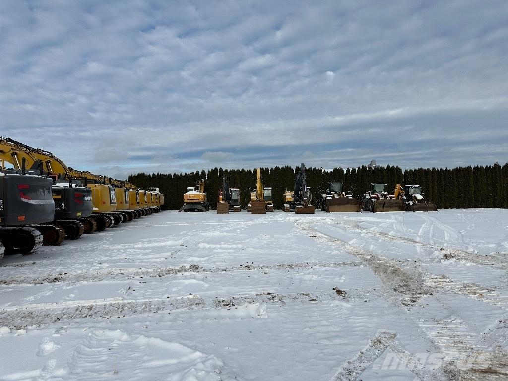 Komatsu PC 210 LC-11 Paletli ekskavatörler