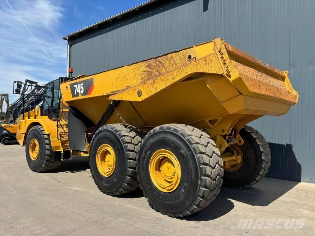 CAT 745 04A Belden kirma kaya kamyonu