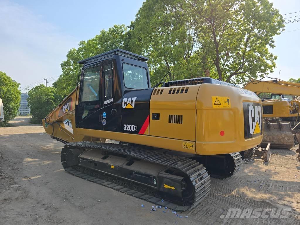 CAT 320D2 Paletli ekskavatörler