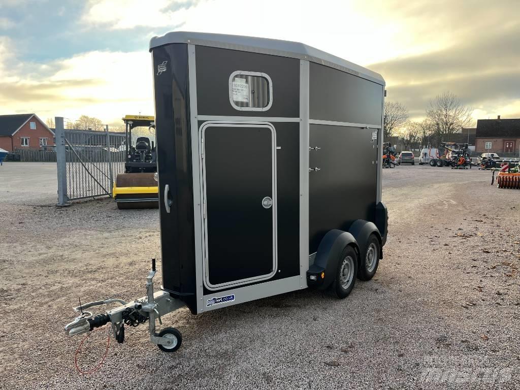 Ifor Williams HB 403 Hayvan nakil yari römorklari