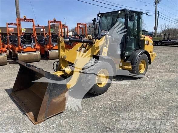 CAT 906M Tekerlekli yükleyiciler
