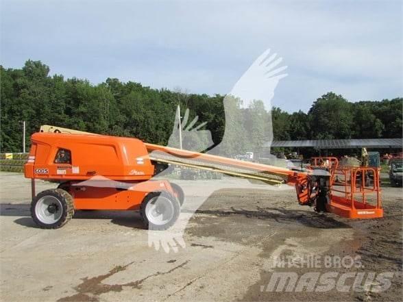 JLG 600S Teleskopik personel platformları