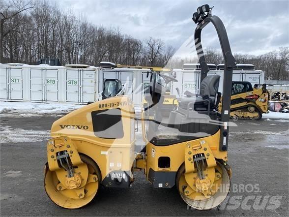 Volvo DD25B Tek tamburlu silindirler