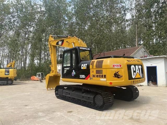 CAT 320D2 Paletli ekskavatörler