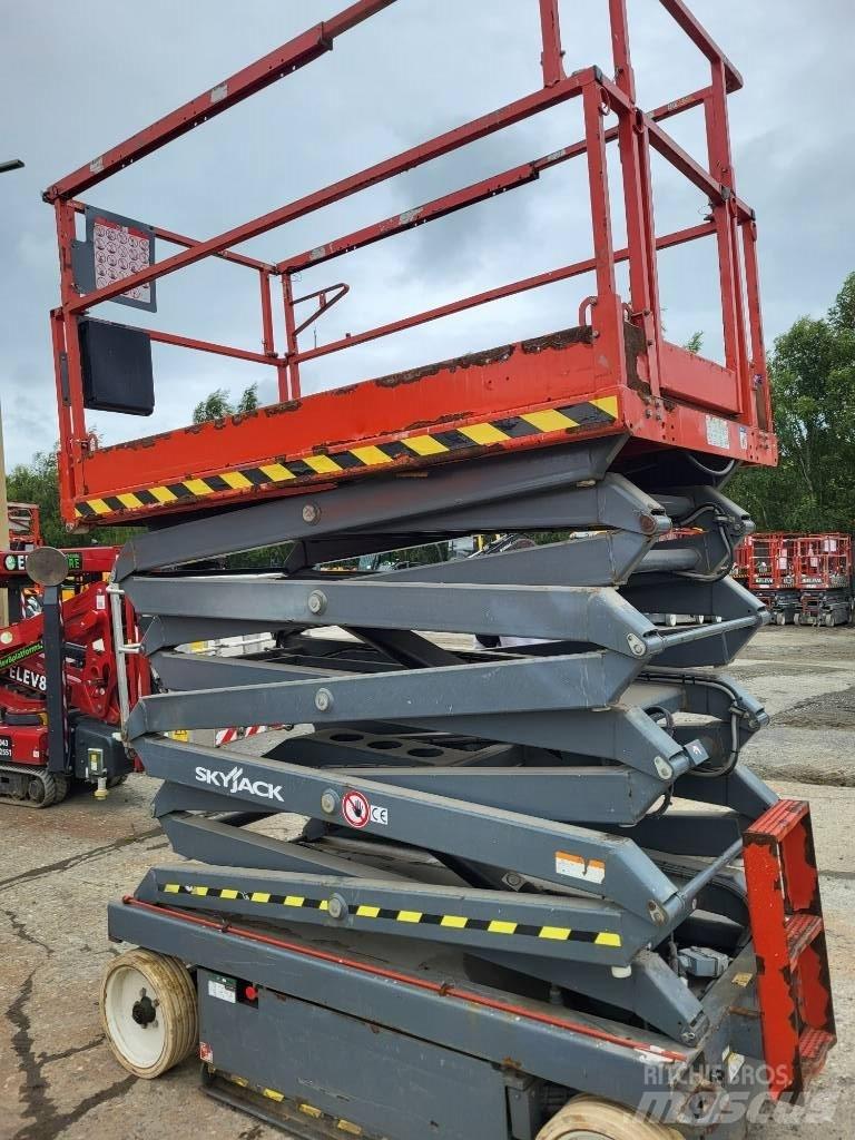 SkyJack 46/32 Makasli platformlar