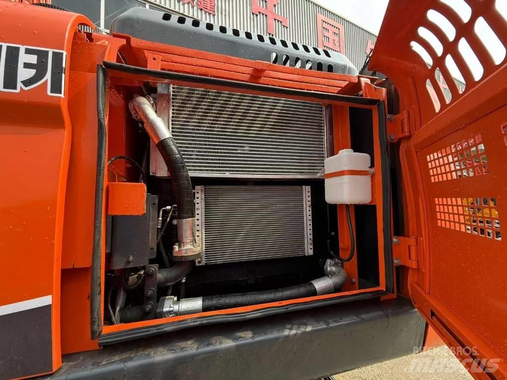 Doosan DX 225 LCA Paletli ekskavatörler