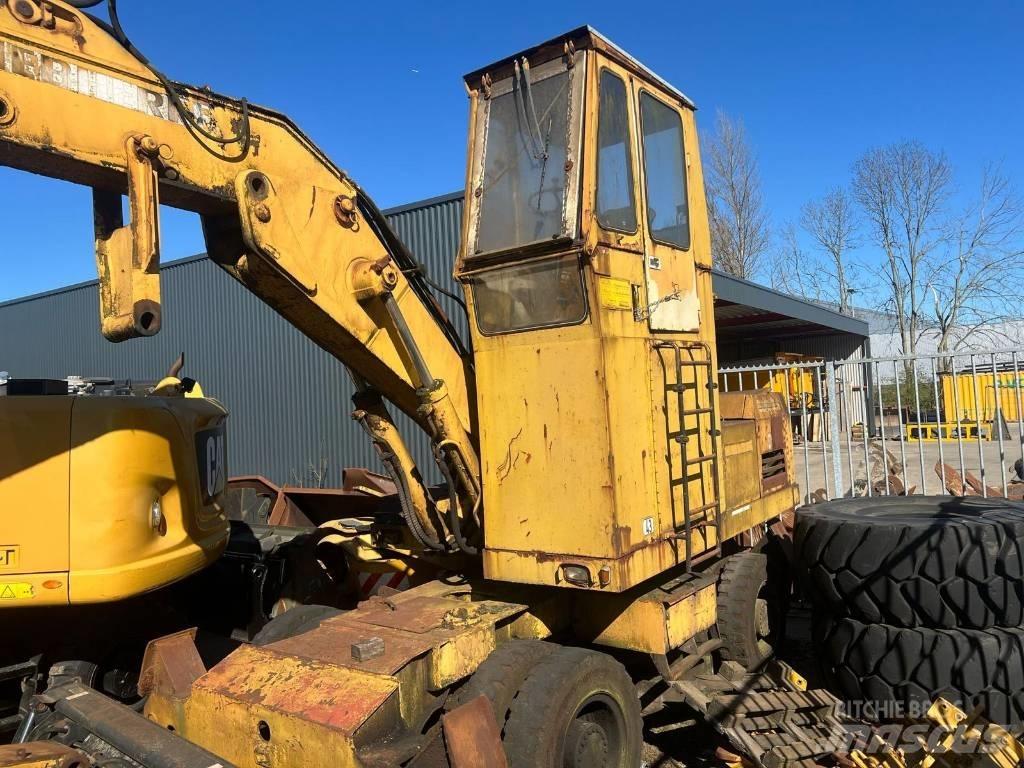 Liebherr 7951 Lastik tekerli ekskavatörler