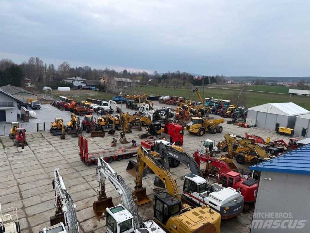 Komatsu PW148-10 Lastik tekerli ekskavatörler