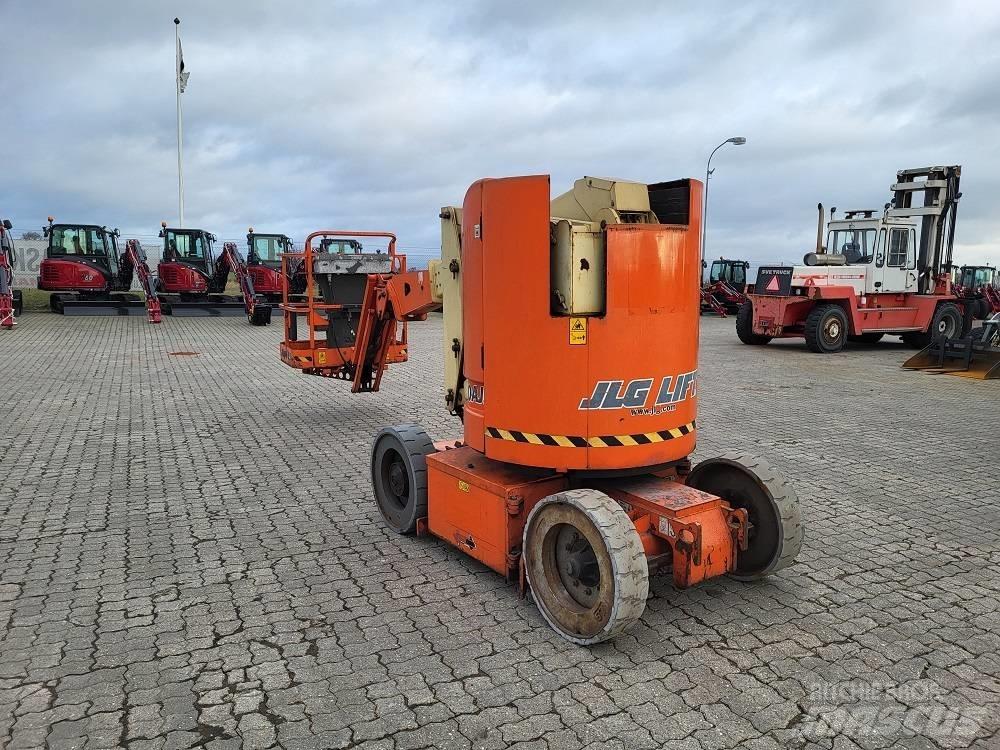 JLG E 300 AJP Körüklü personel platformları