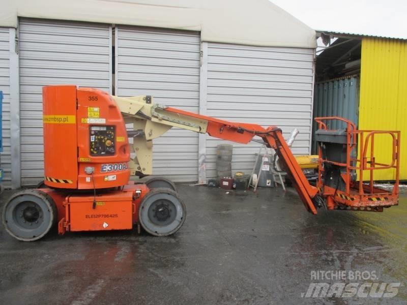 JLG E 300 AJ Körüklü personel platformları