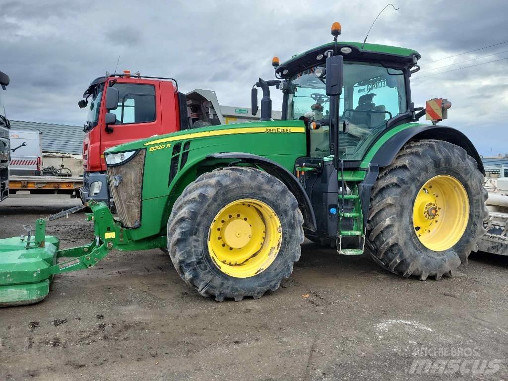 John Deere 8320 R Traktörler
