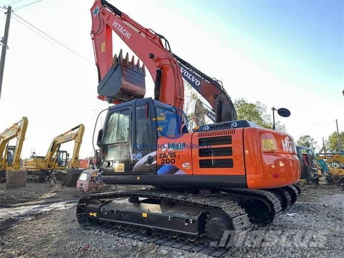 Hitachi ZX 200 Paletli ekskavatörler