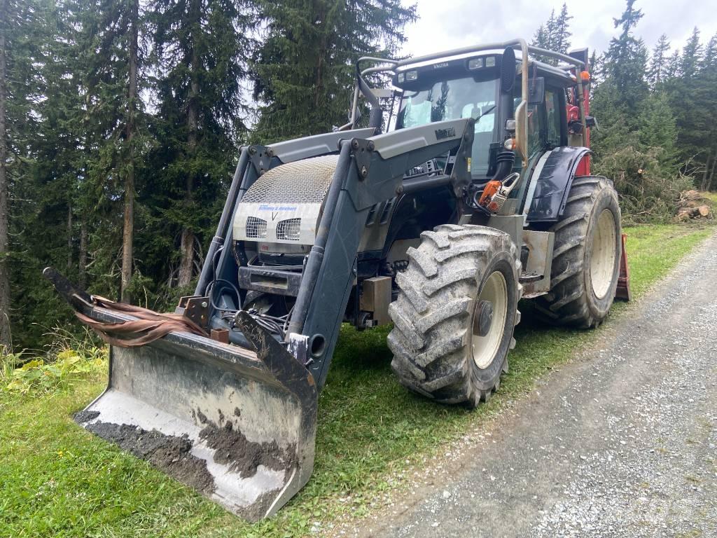 Valtra T 162 Orman traktörleri