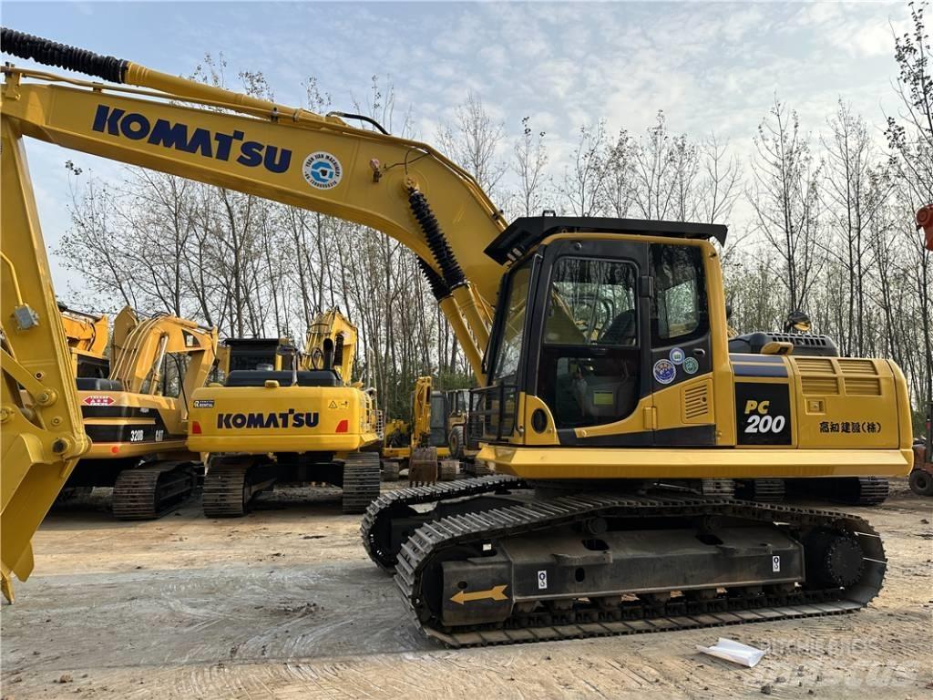 Komatsu PC200-8 Paletli ekskavatörler