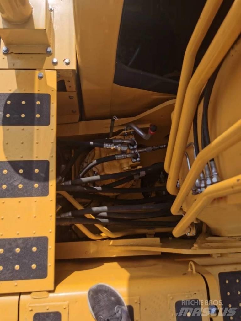Komatsu PC 200 Paletli ekskavatörler