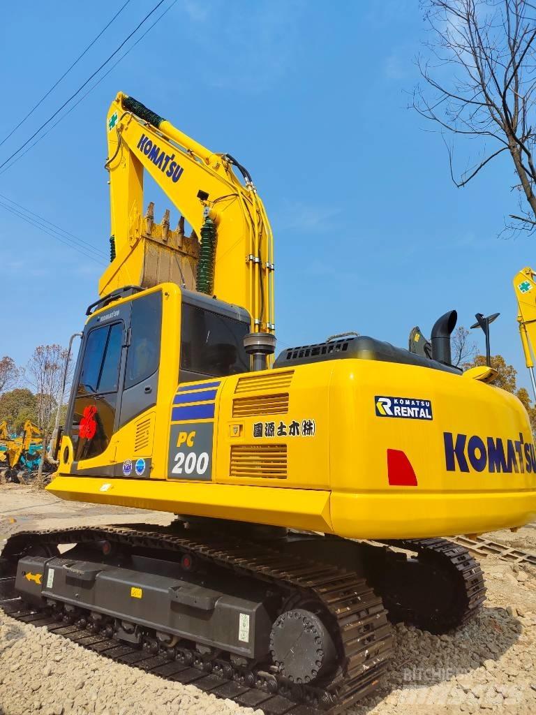 Komatsu PC 200 Paletli ekskavatörler