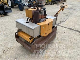 CASE Vibromax W 70 Çift tamburlu silindirler