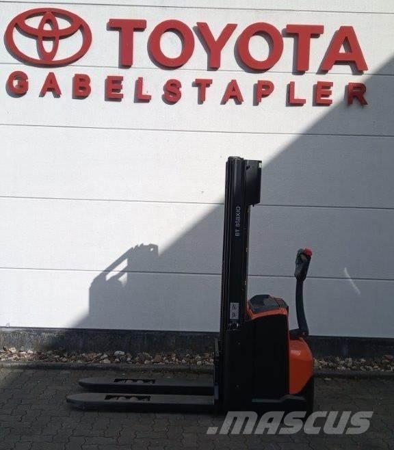 Toyota SWE120L Yaya kumandali istif makinasi