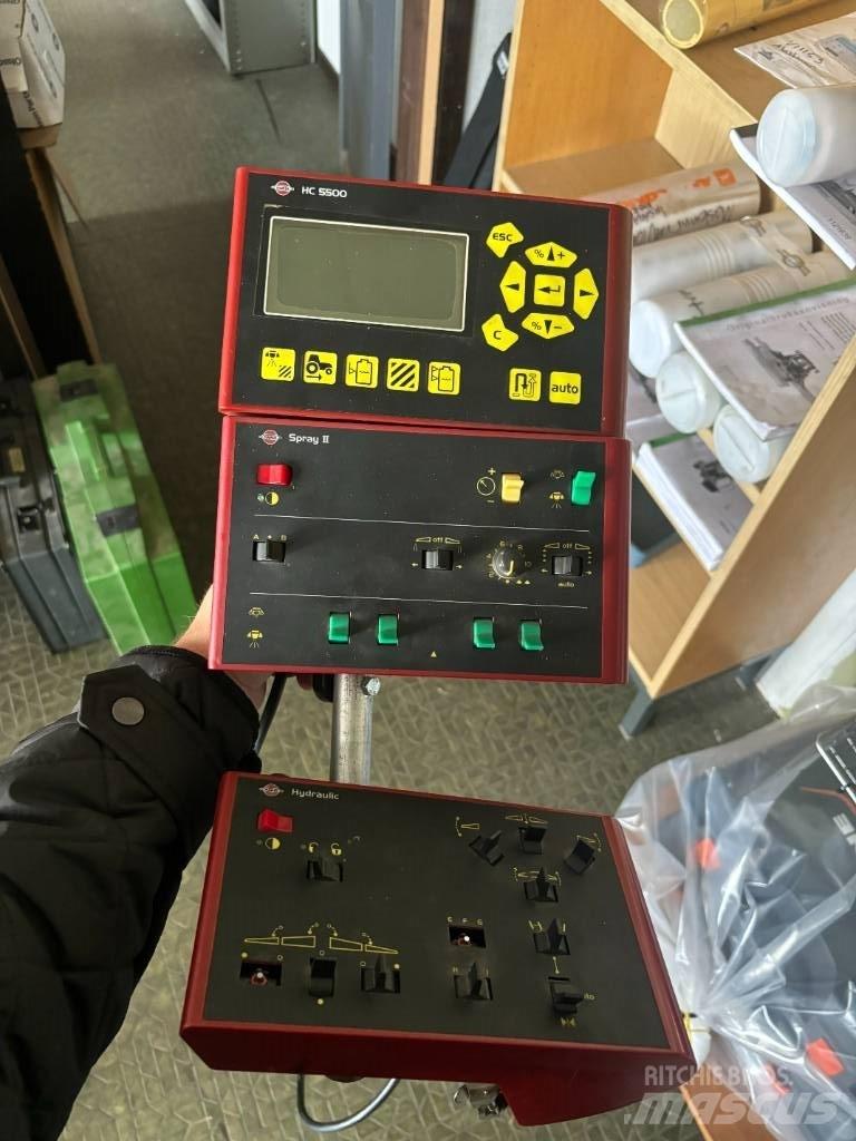 Hardi Commander 3200 Çekilir pülverizatörler