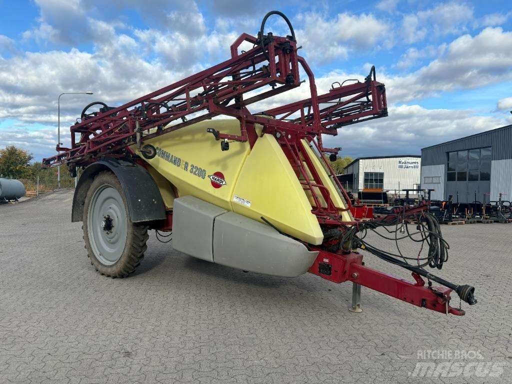 Hardi Commander 3200 Çekilir pülverizatörler
