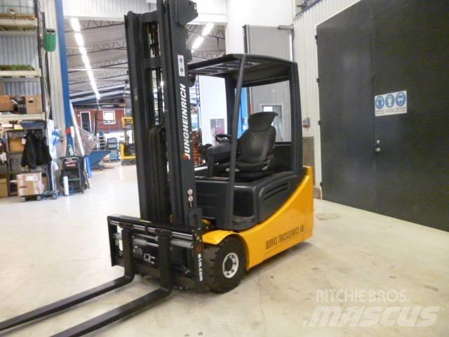 Jungheinrich EFG 216 Elektrikli forkliftler