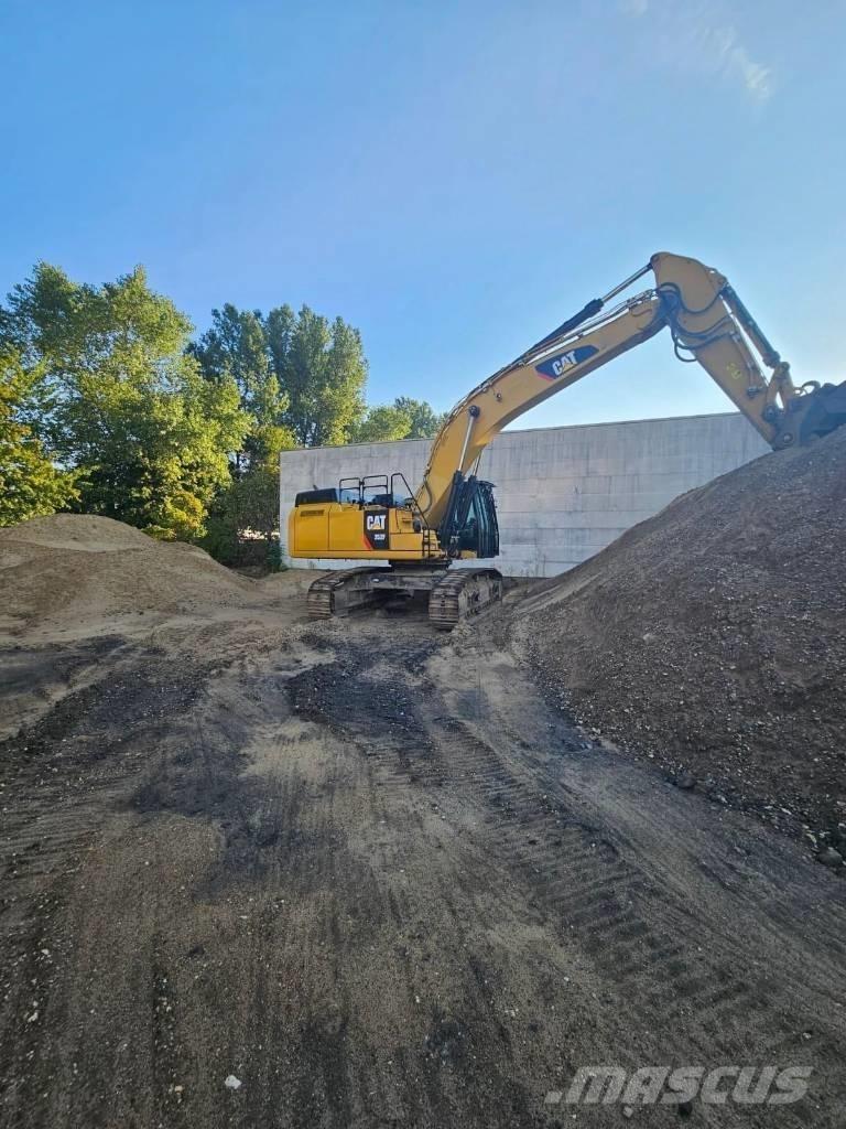 CAT 352 F Paletli ekskavatörler