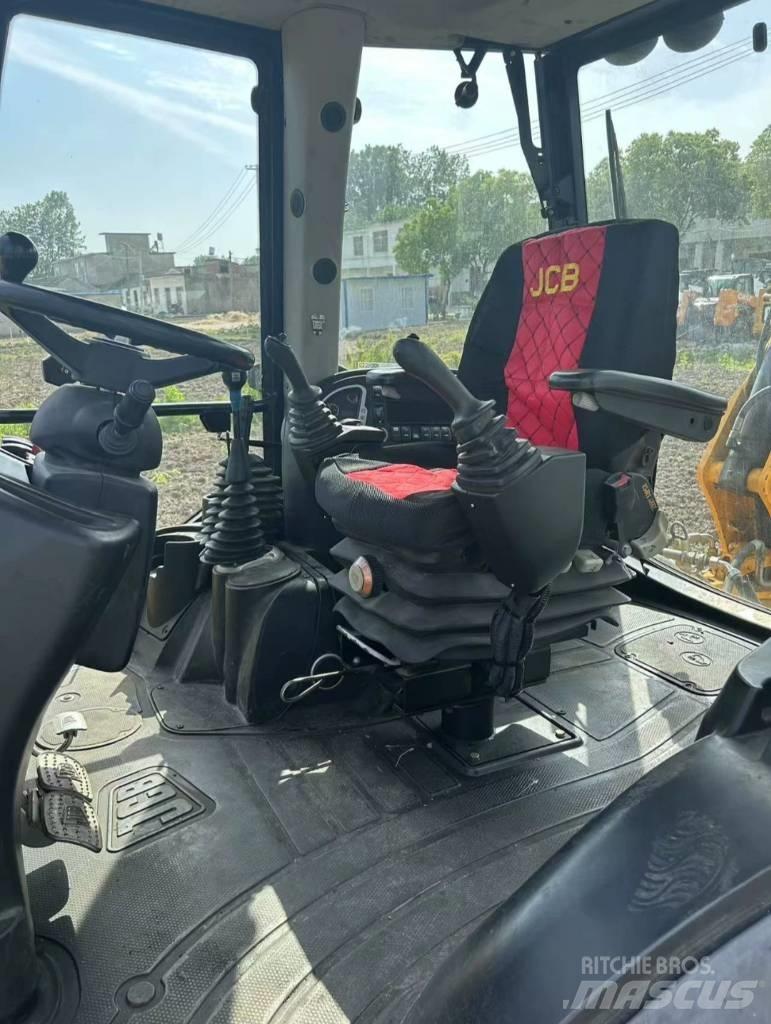 JCB 4 CX Kazıcı yükleyiciler - beko loder