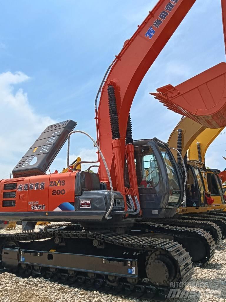 Hitachi ZX 200 Midi ekskavatörler 7 - 12 t