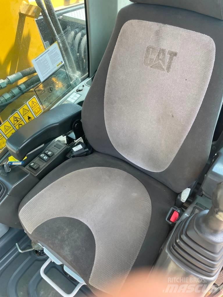CAT M 313 D Lastik tekerli ekskavatörler