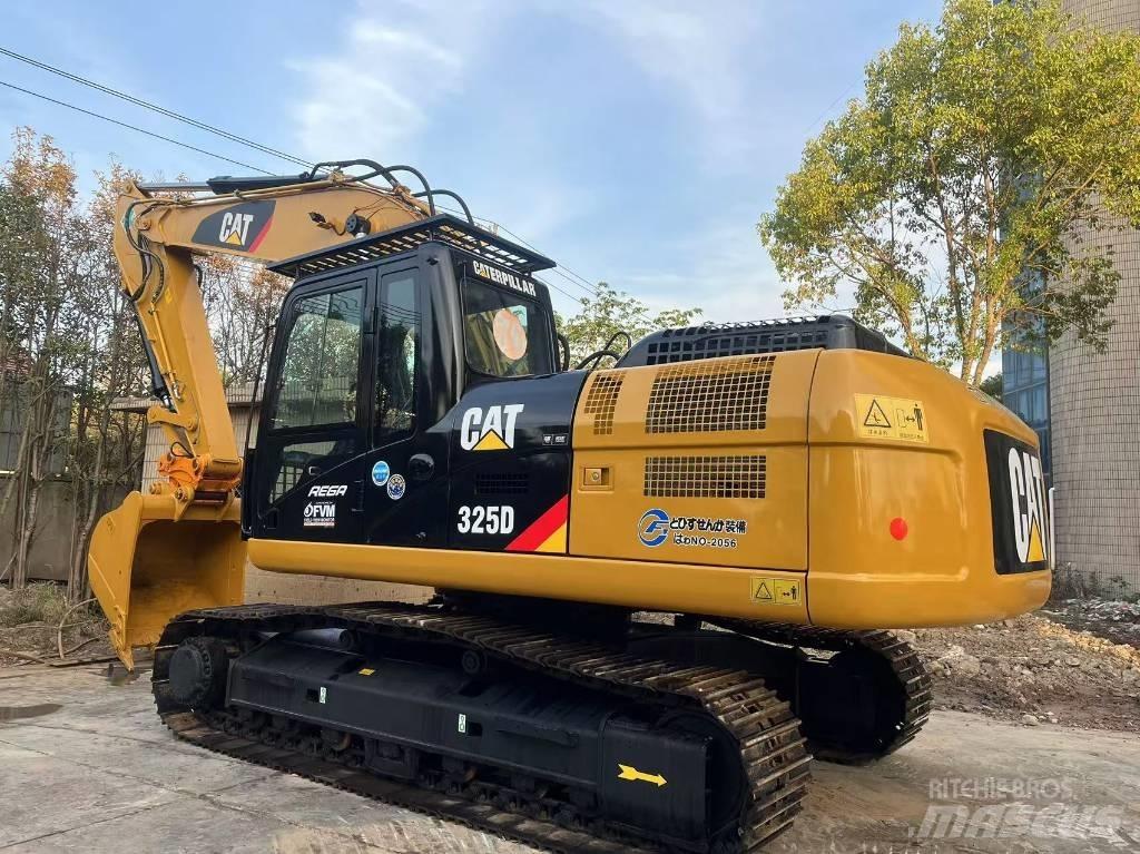 CAT 325 D Paletli ekskavatörler