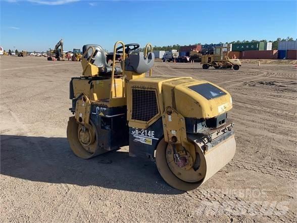 CAT CB-214E Tek tamburlu silindirler
