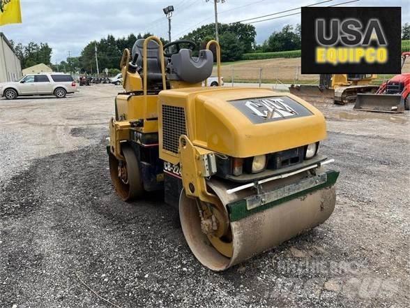 CAT CB-224E Tek tamburlu silindirler